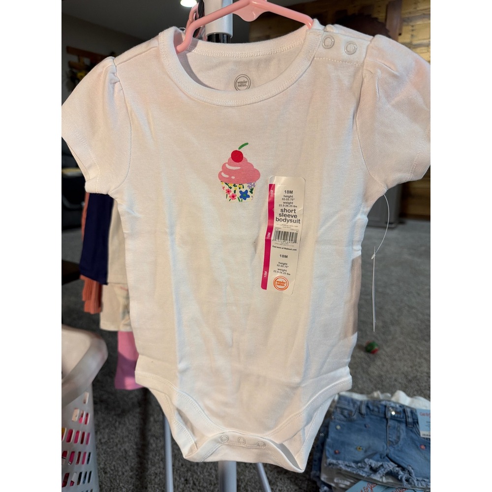 Wonder Nation Baby Girl White Cupcake Short Sleeve Bodysuit 18M NWT